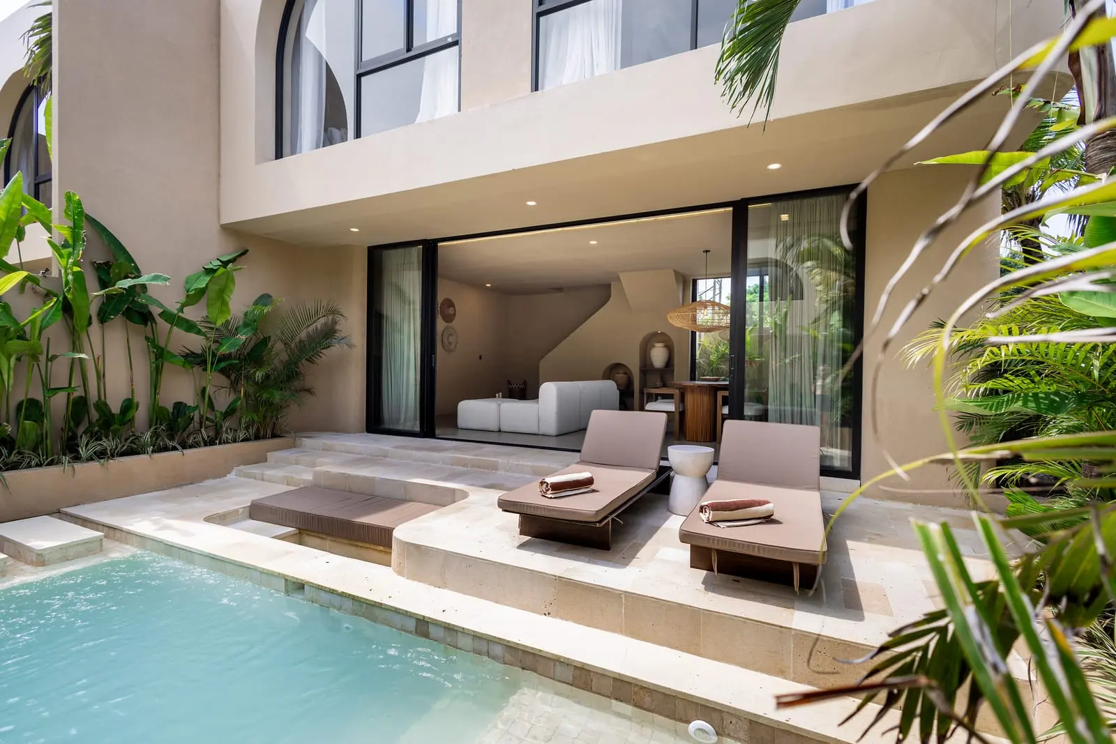 SISI 2-bedroom villa with gym access, photo 2 of 19