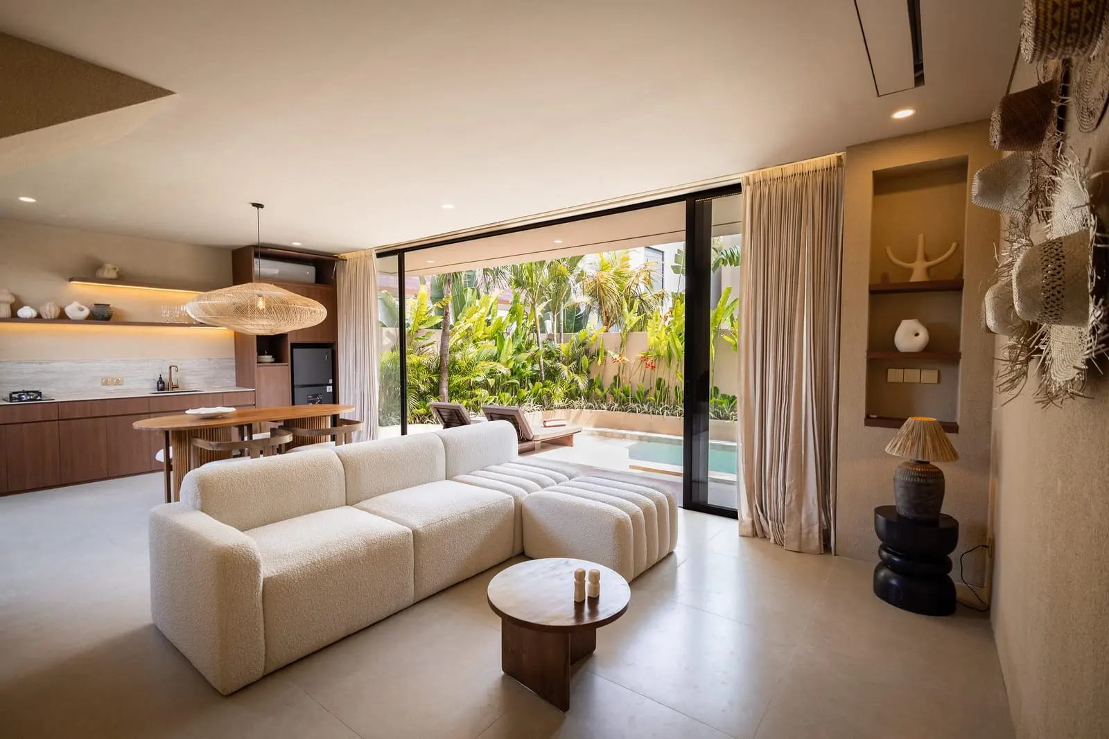 SISI 2-bedroom villa with gym access, photo 3 of 19
