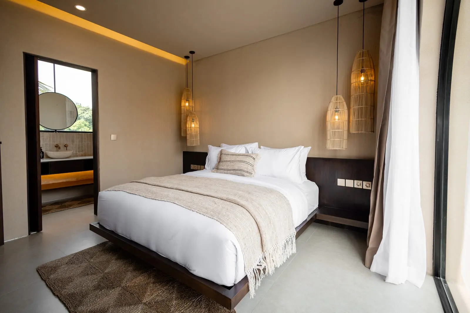 SISI 2-bedroom villa with gym access, photo 4 of 19