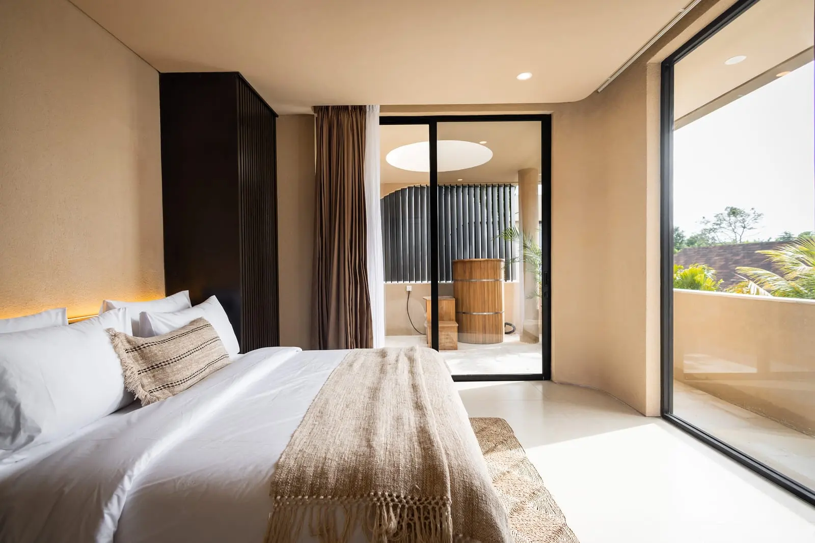 SISI 3-bedroom wellness villa, photo 7 of 14