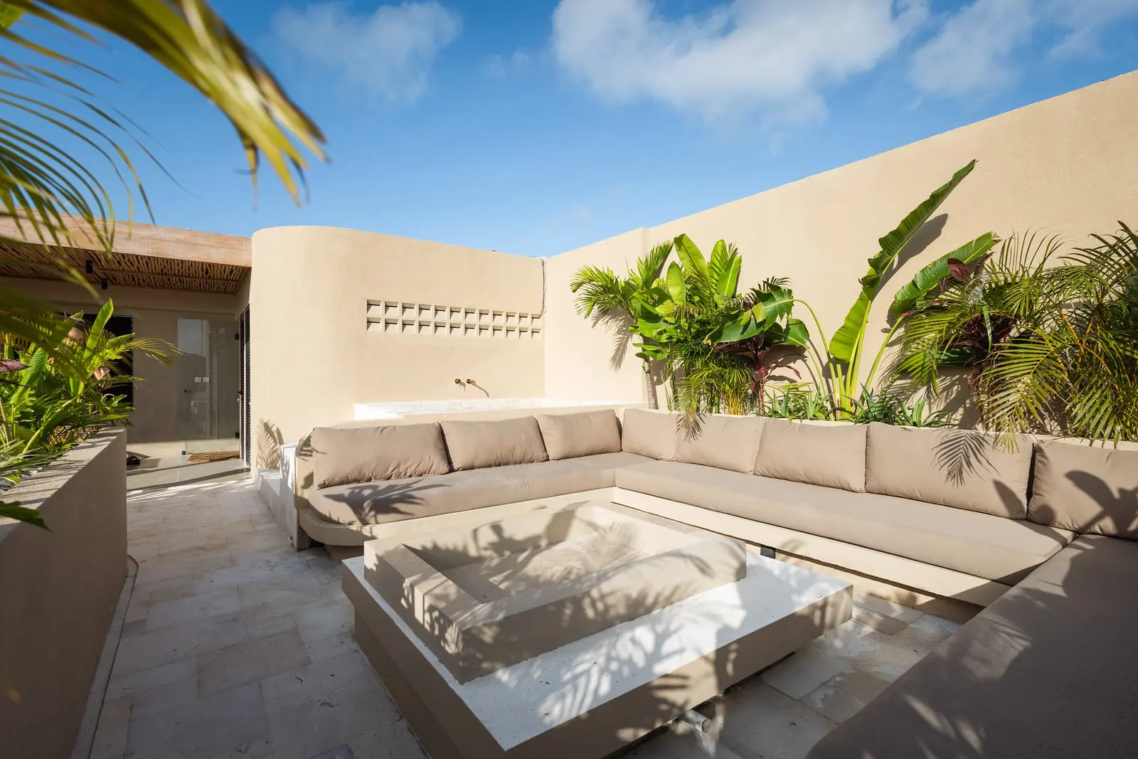 SISI rooftop wellness villa with jacuzzi, photo 17 of 18